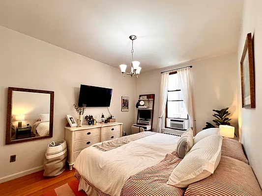 Rented by Compass | media 6