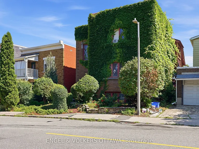 99 Charlotte St #3 — Photo 28