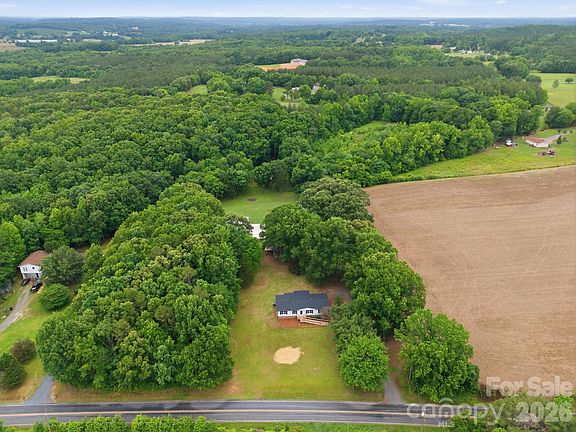 3rd image of 19082 Bear Creek Church Rd