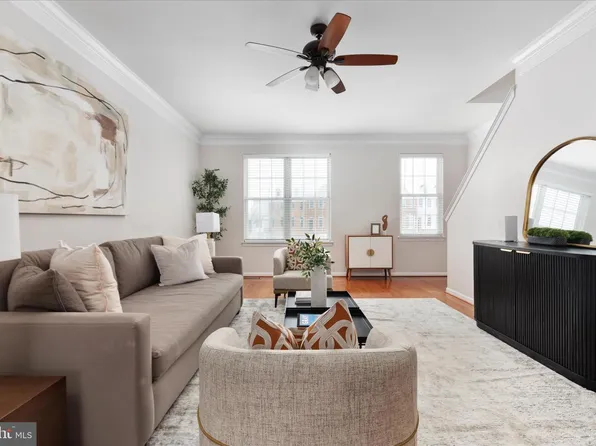 42824 Nations St, Chantilly, VA 20152