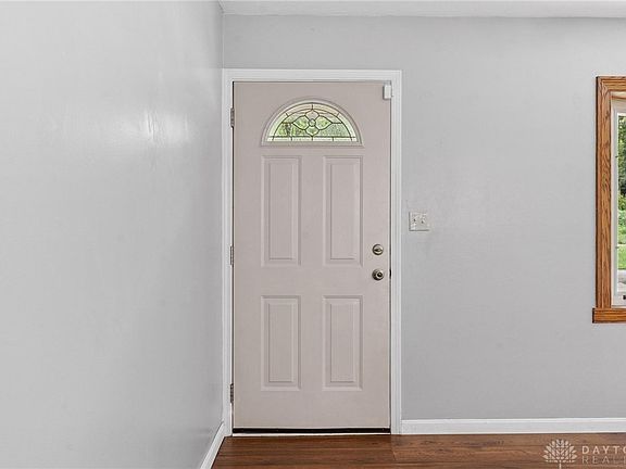4th image of 189 Belair Cir