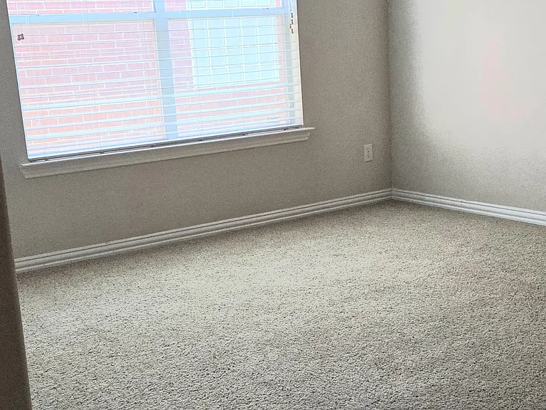 7105 Sugarplum Dr — Photo 22
