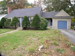 156 Donahue Dr, Manchester, NH 03103
