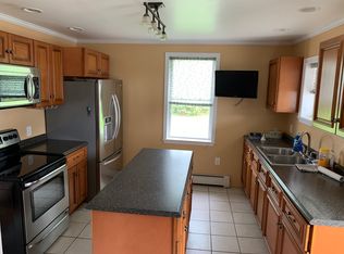 3 Rock St, Carbondale, PA 18407