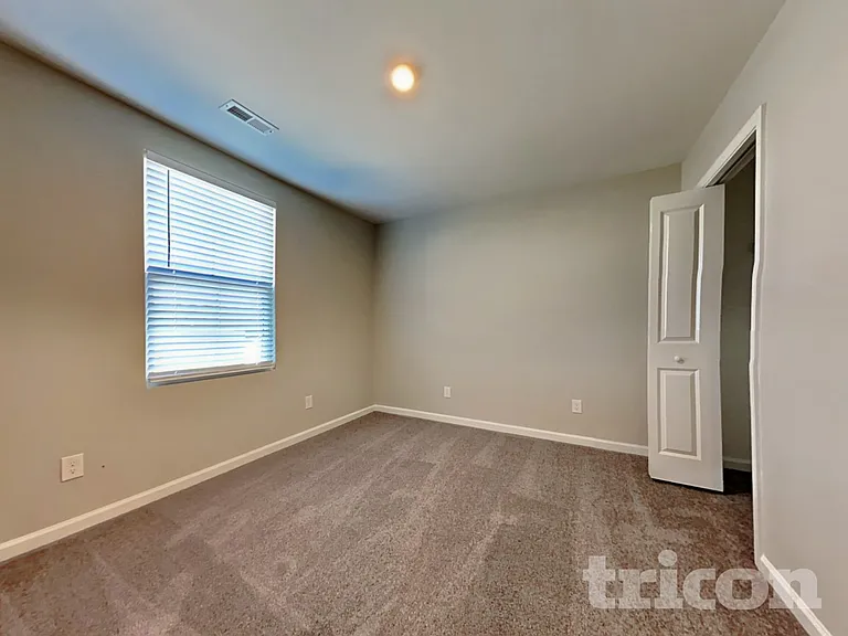 757 Sequoia Dr — Photo 13