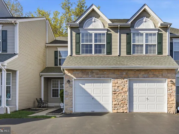 325 Green View Ct, Plymouth Meeting, PA 19462