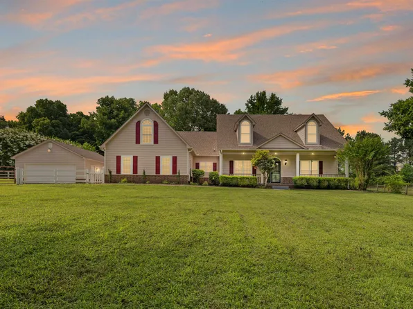 2440 Warren Rd, Oakland, TN 38060