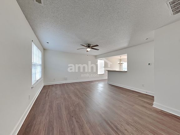 5th image of 109 Peterborough Dr