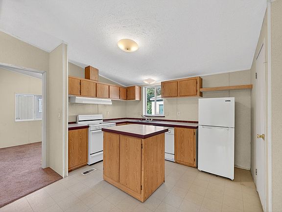 4th image of 1181 W Bobolink St S