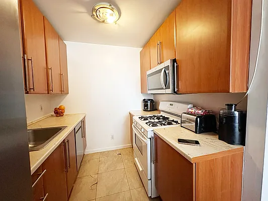 Sold by Brooklyn Property Group LLC | media 33