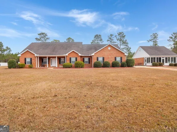 119 Clearwater Dr, Jesup, GA 31546
