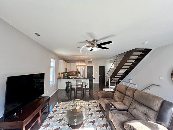 Kitchen and living room area
