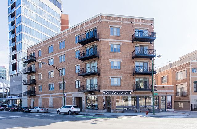 1st image of 544 N Milwaukee Ave APT 404