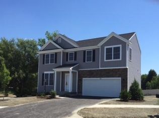 18 Wexford Dr, Schenectady, NY 12309
