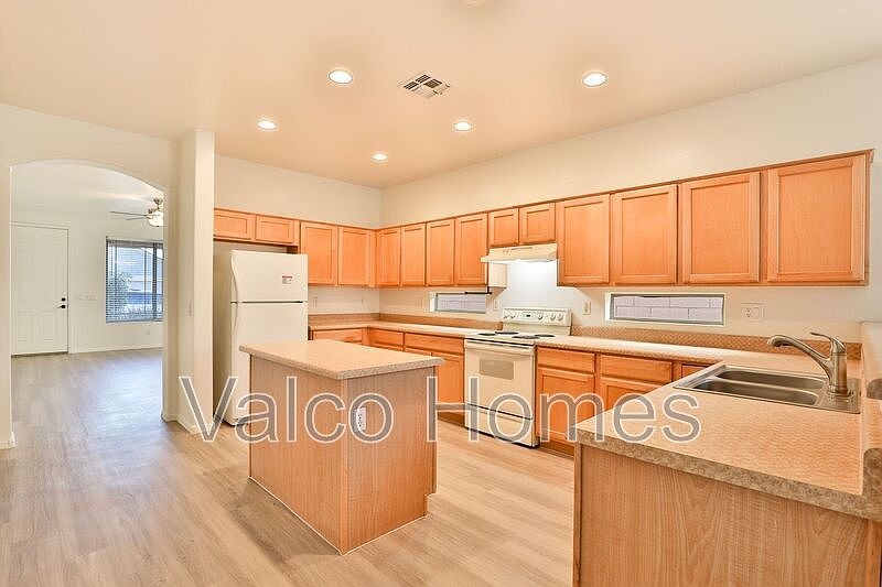 1st image of 12678 W Hollyhock Dr