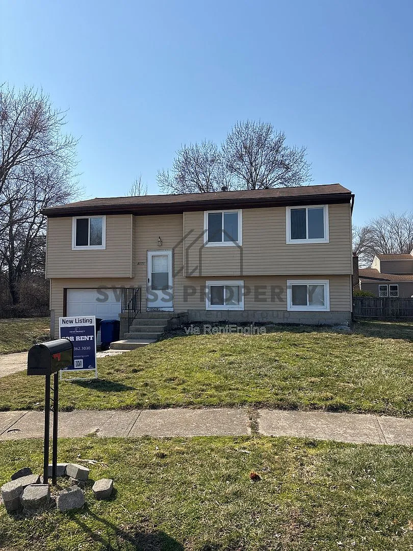 4 bed, 1.5 bath, 1442 sqft, $2,100 — Photo 1