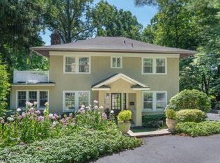 160 Morris Ave, Mountain Lakes, NJ 07046