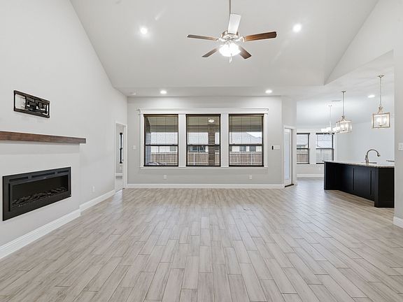 5th image of 972 Sam St