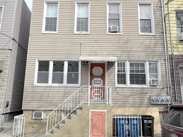 6259 60th St, Ridgewood, NY 11385