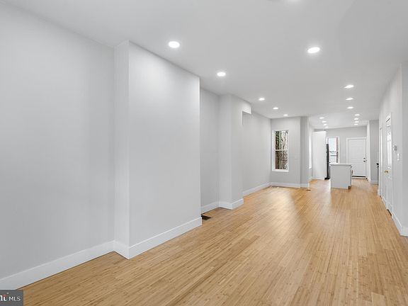 5th image of 153 W Weaver St