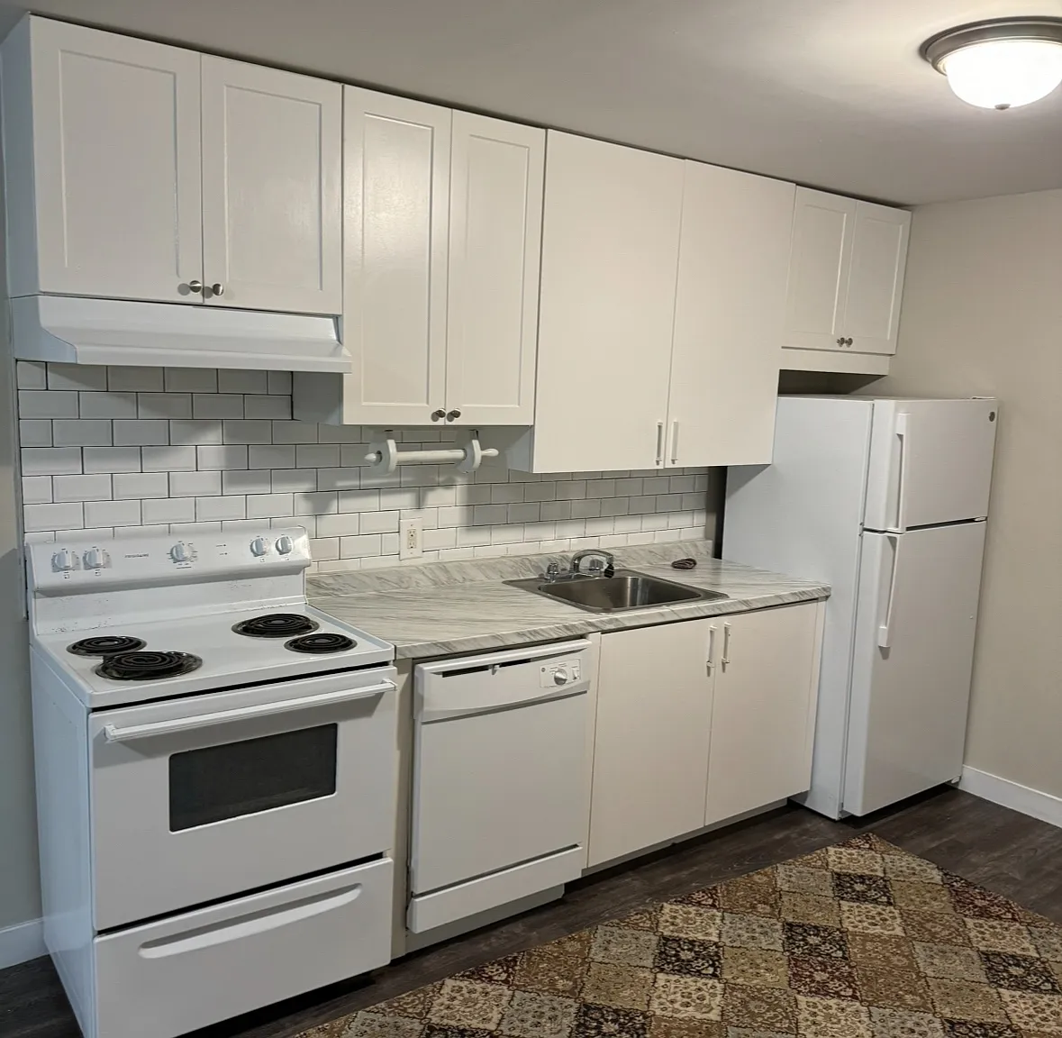 3 bed, 1424 sqft, $2,100 — Photo 4
