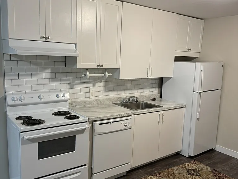 34 Hemlock Dr — Photo 4