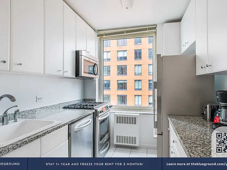 400 Chambers St #21B — Photo 6
