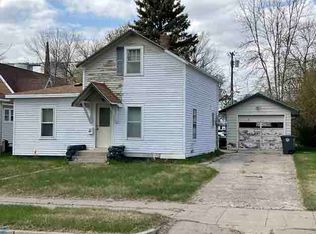 407 3rd St SE, Rugby, ND 58368