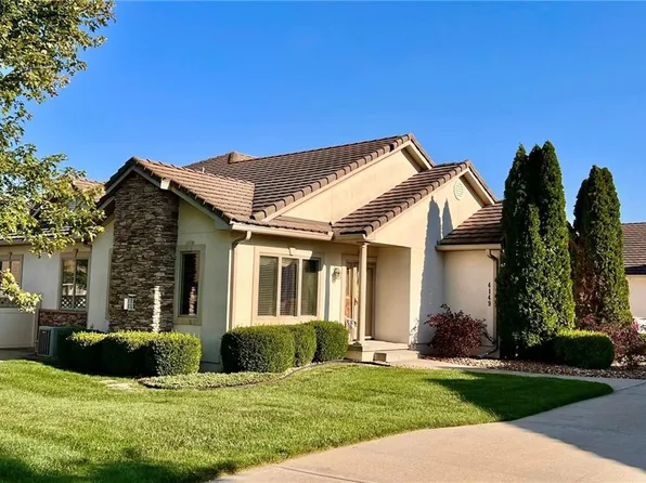 4149 NE Chapel Manor Dr, Lees Summit, MO 64064