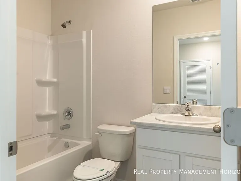 17769 Crescent Moon Loop — Photo 17