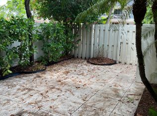 8217 SW 82nd Ct, Miami, FL 33143