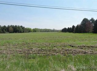 68660 Wolcott Rd, Ray, MI 48096