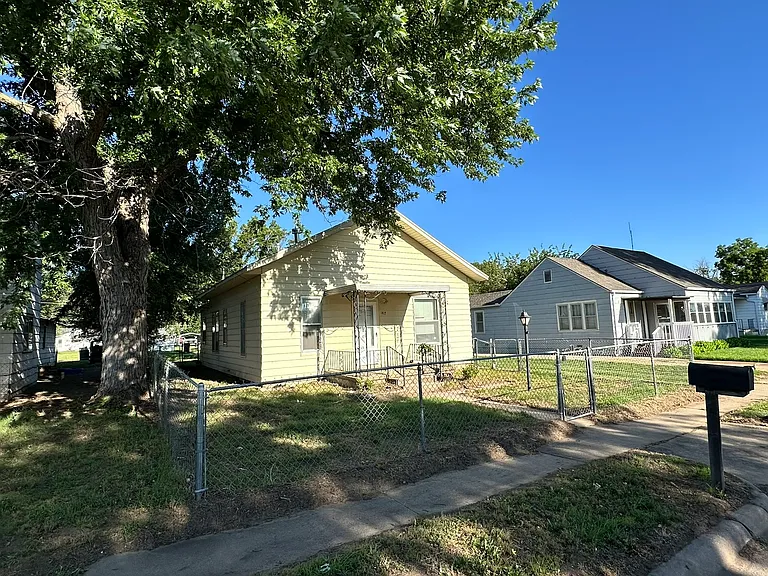 1417 Prairie St — Photo 1