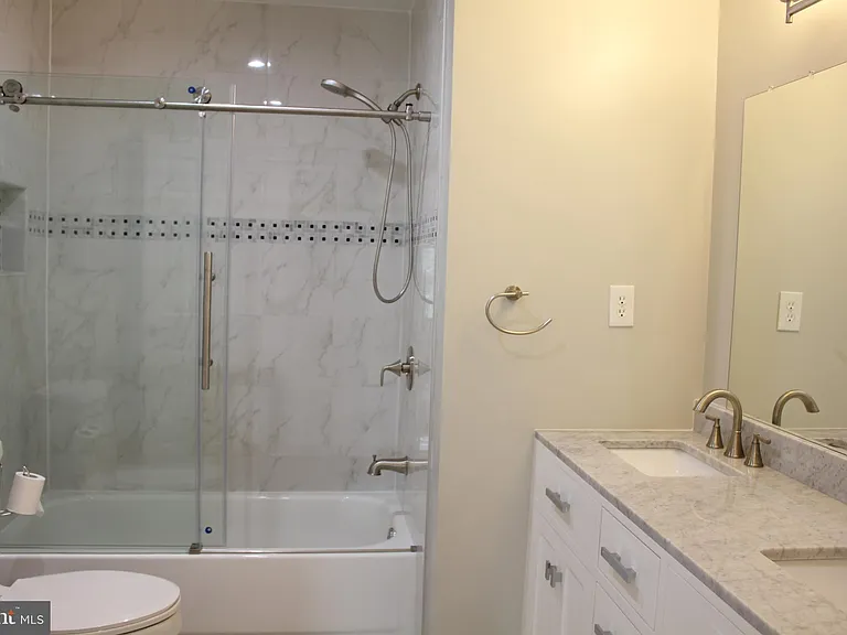 9706 Middleton Ridge Rd — Photo 12