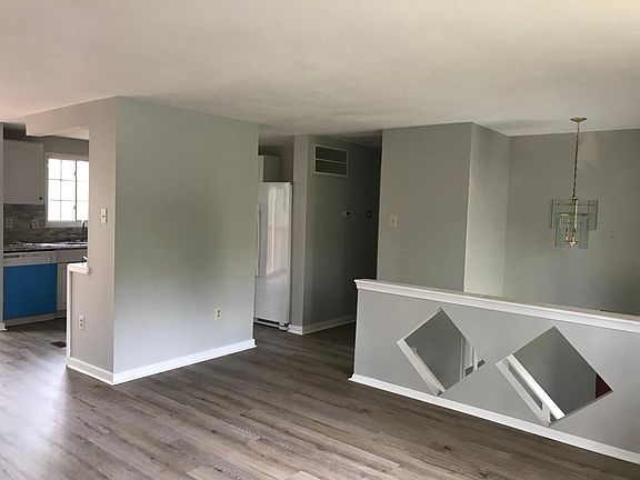 4th image of 2541 Grassy Knoll Ln