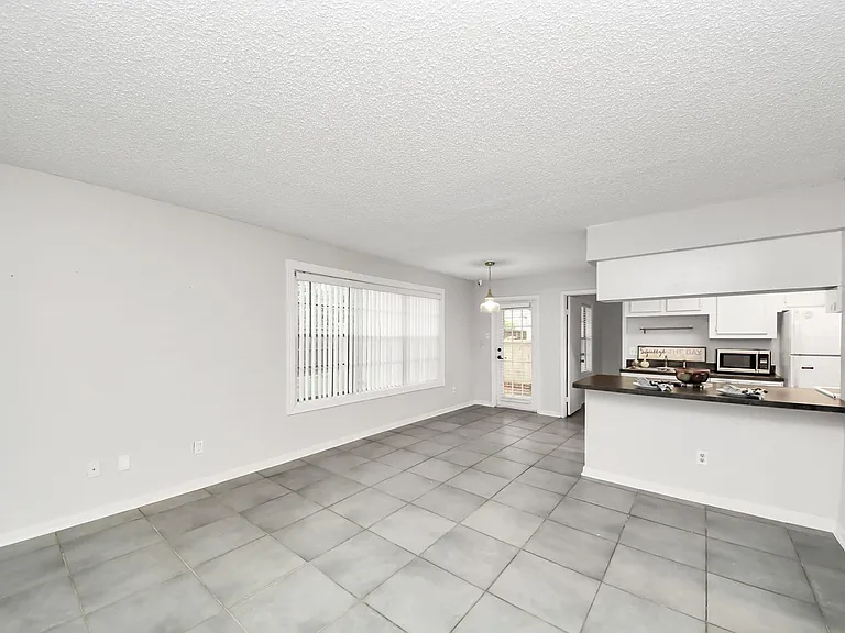 2750 Holly Hall St #911 — Photo 5