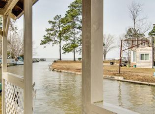 102 Chasey Dr, Bonneau, SC 29431