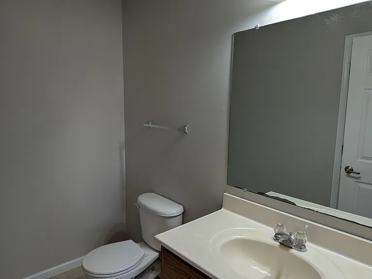 37 Walnut Ave NW #A — Photo 8