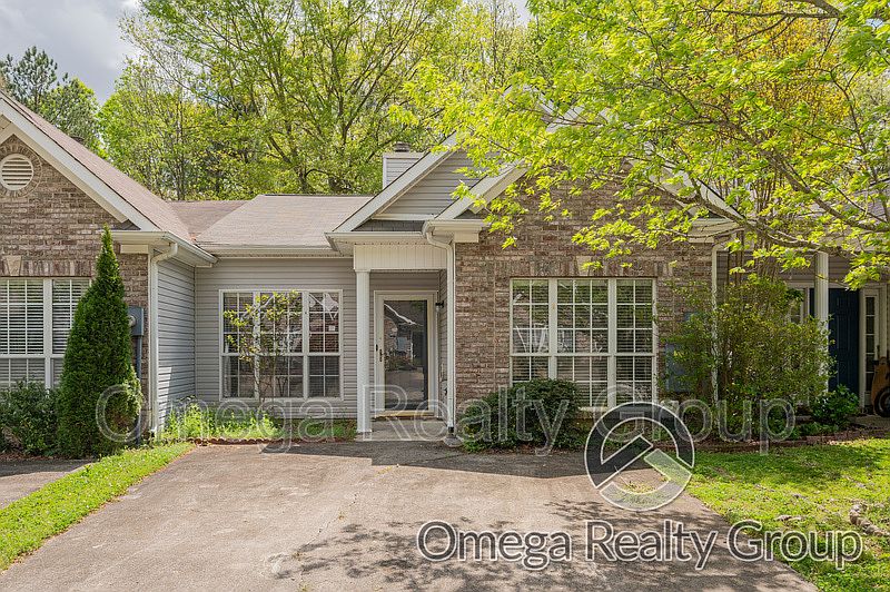 1st image of 125 Hidden Creek Cir