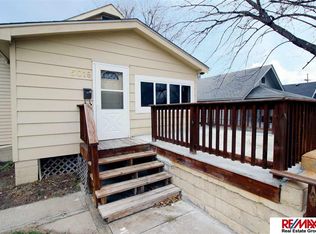 5016 S 37th St, Omaha, NE 68107