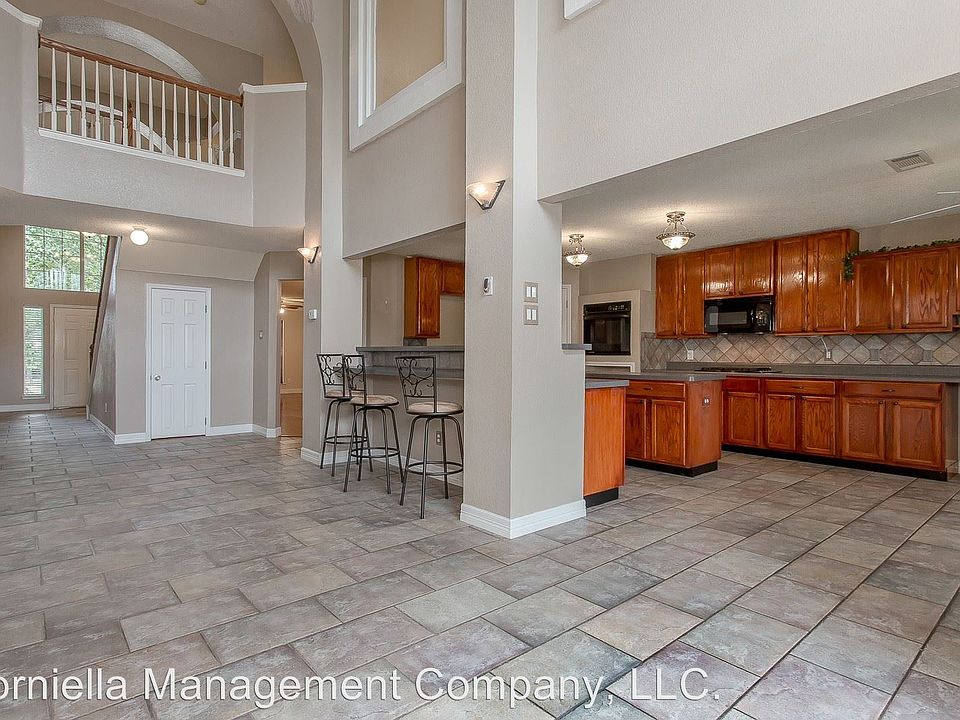 1st image of 1810 Lake Tawakoni Dr