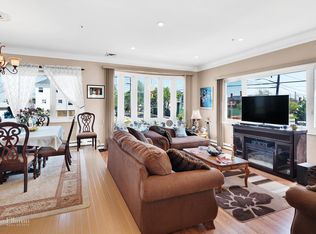193 Beach 149 St #149, Rockaway Park, NY 11694