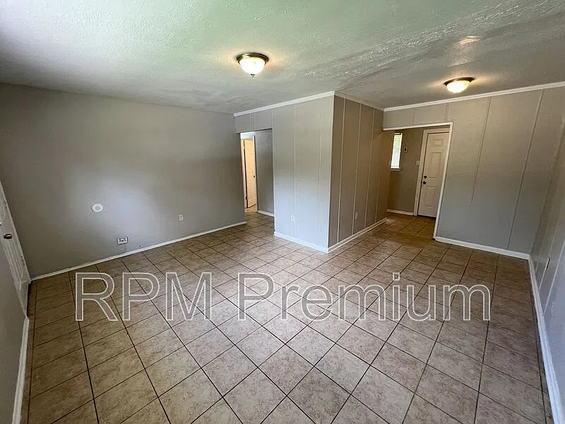 2 bed, 1.0 bath, 794 sqft, $880 — Photo 4