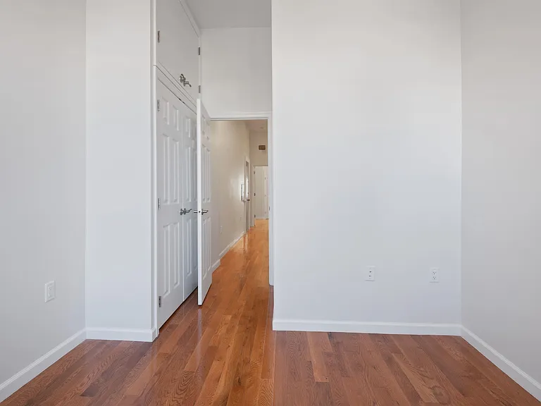 145 Brunswick St #1R — Photo 8