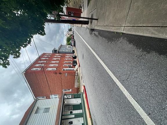 3rd image of 23 High St #23B