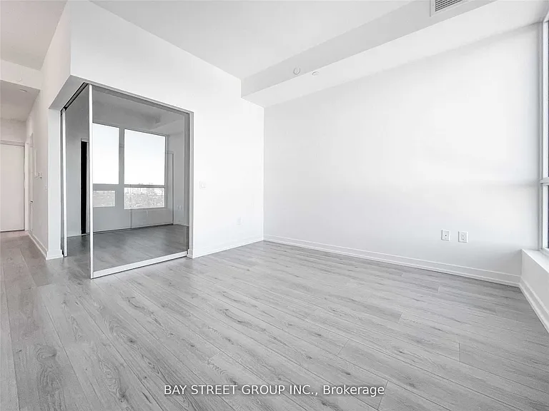 395 Bloor St E #4906 — Photo 13