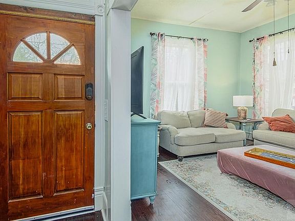 4th image of 2612 Ursuline St