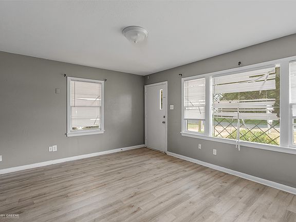 5th image of 2420 River St