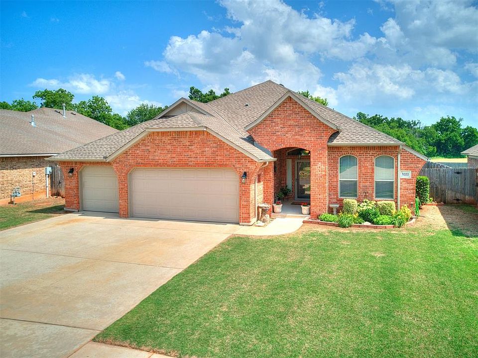 1st image of 1020 Ashwood Ln
