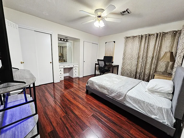 502 Forest Cir — Photo 3